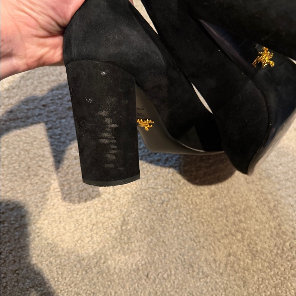Prada Women's Classic Black Heels - Picture 7 of 10
